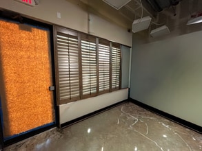 250 Avenue K SW, Winter Haven, FL for lease Interior Photo- Image 2 of 5