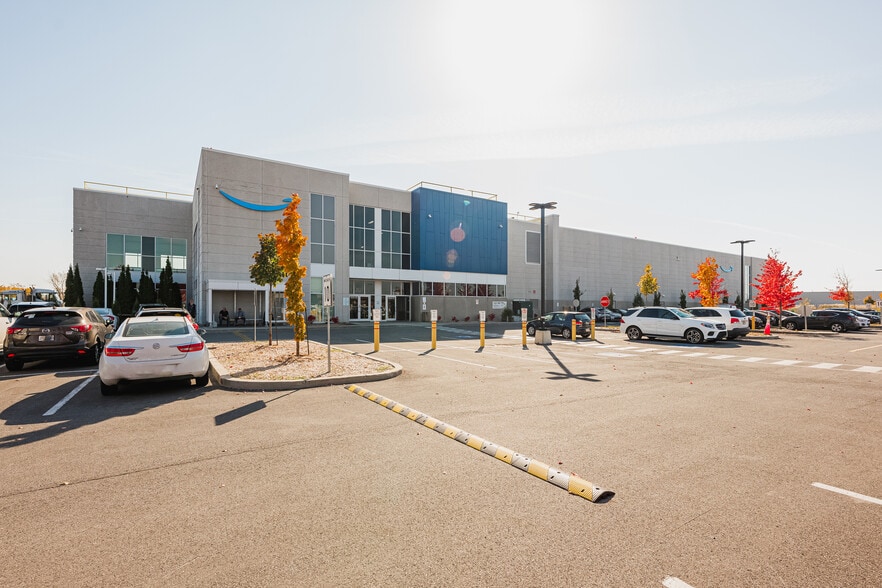 5799 Rte De L'aéroport, Longueuil, QC for lease - Building Photo - Image 3 of 17