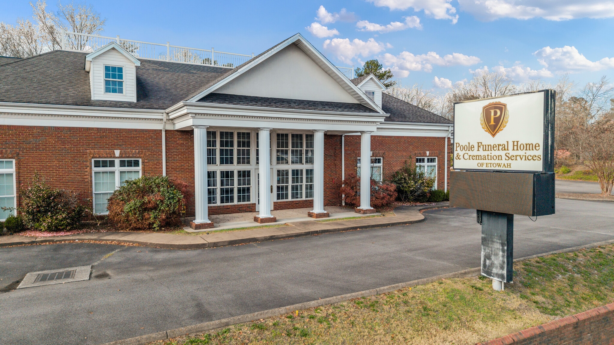 300 Tennessee Ave, Etowah, TN for sale Building Photo- Image 1 of 33