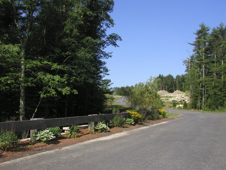 739 Snipatuit, Rochester, MA 02770