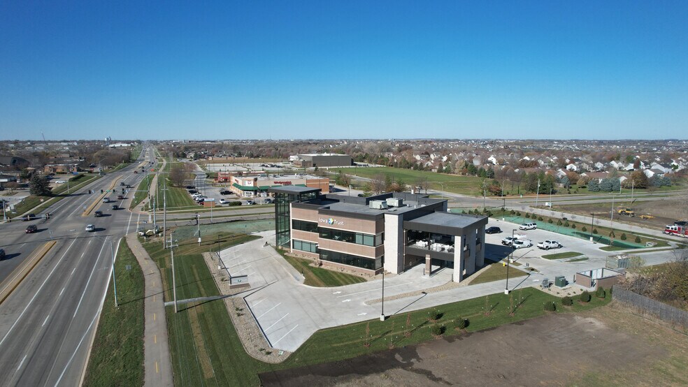 15591 Hickman Rd, Clive, IA 50325 Iowa Trust & Savings Bank