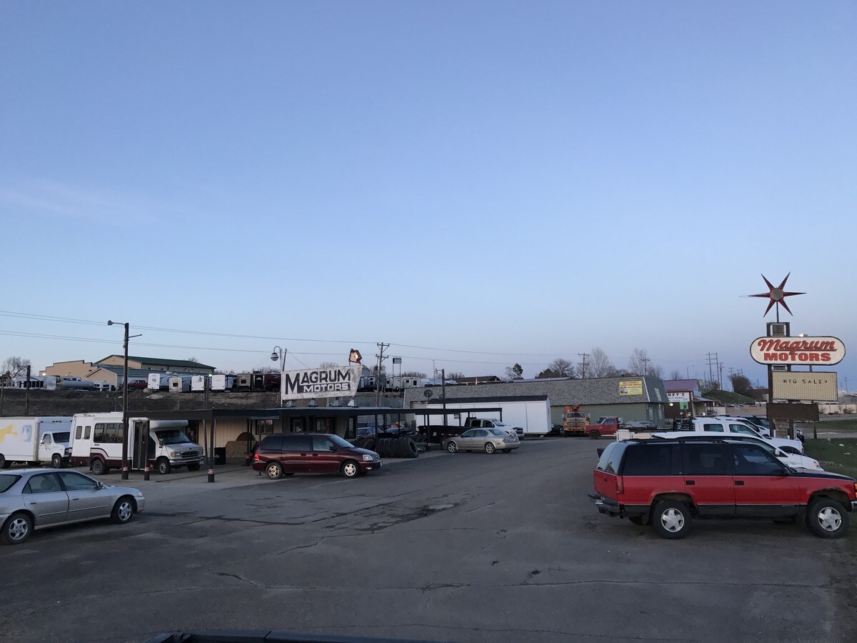 1808 2nd St W, Williston, ND 58801