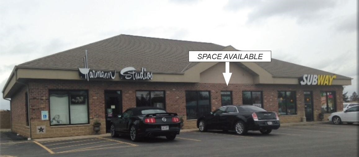 380 Center Dr, Luxemburg, WI for lease Primary Photo- Image 1 of 2