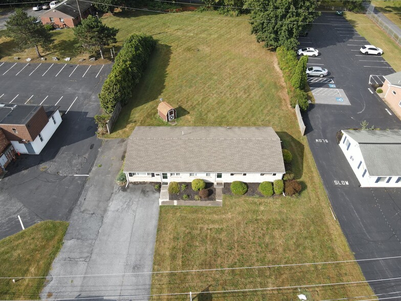 352 S Sporting Hill Rd, Mechanicsburg, PA for sale - Building Photo - Image 3 of 18