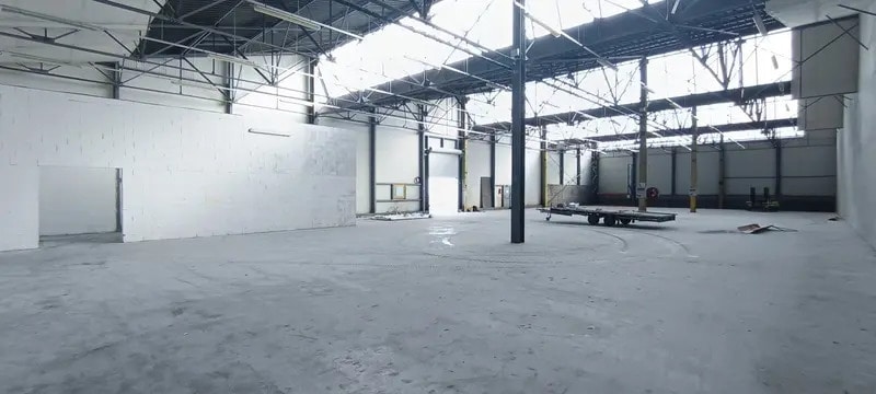 Industrial in Périgny for lease - Interior Photo - Image 3 of 6