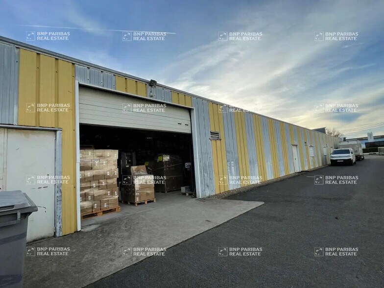 Flex in Ingré for lease - Building Photo - Image 3 of 11