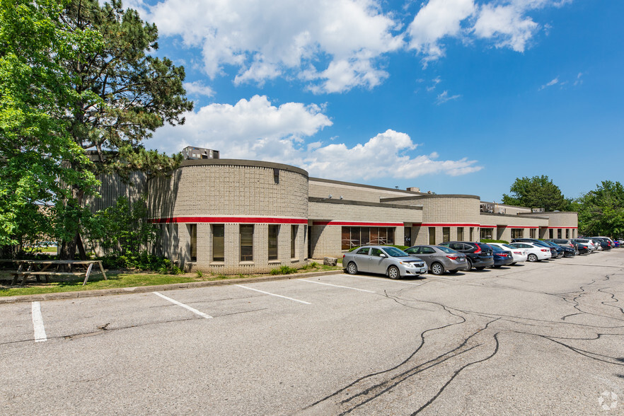 1111 Flint Rd, Toronto, ON for lease - Primary Photo - Image 1 of 3