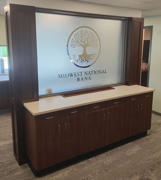 490 N Page St, Aviston, IL for lease - Interior Photo - Image 2 of 4