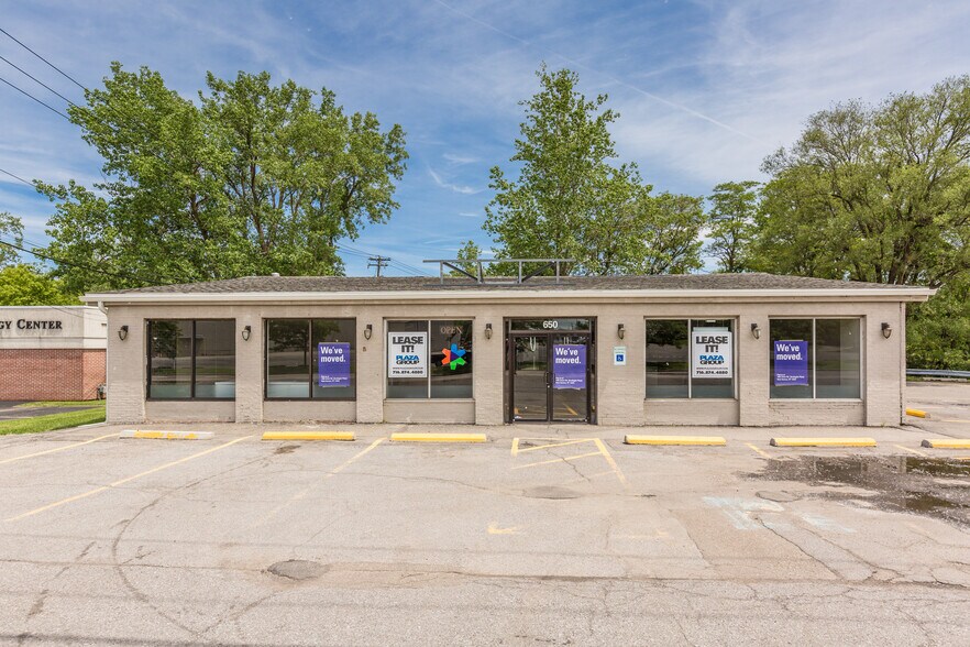 650 Orchard Park Rd, West Seneca, NY 14224