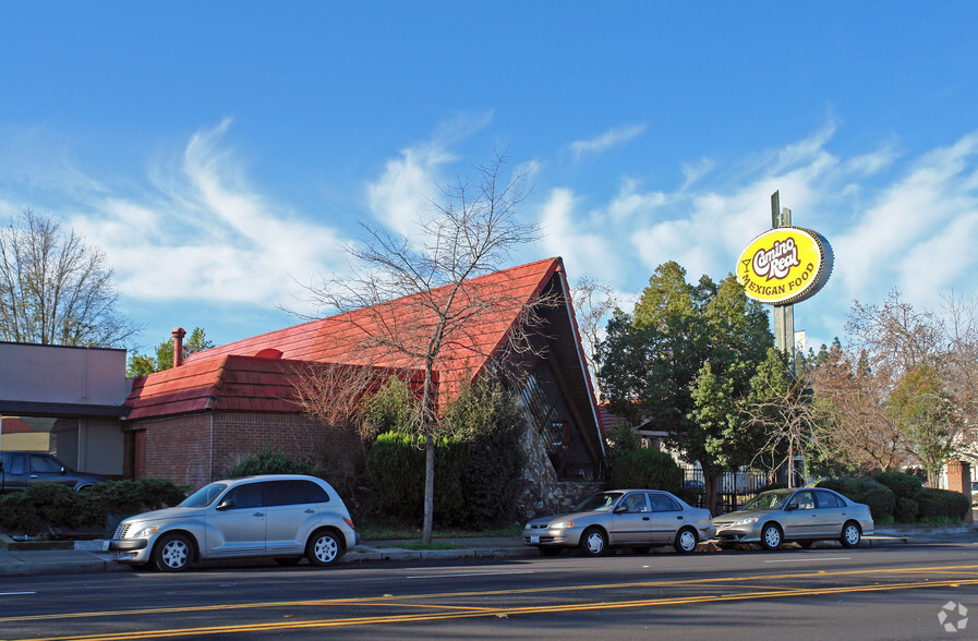 2700 Broadway, Sacramento, CA for sale - Primary Photo - Image 1 of 1