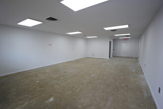 326 Union St, Franklin, MA for lease Interior Photo- Image 2 of 9