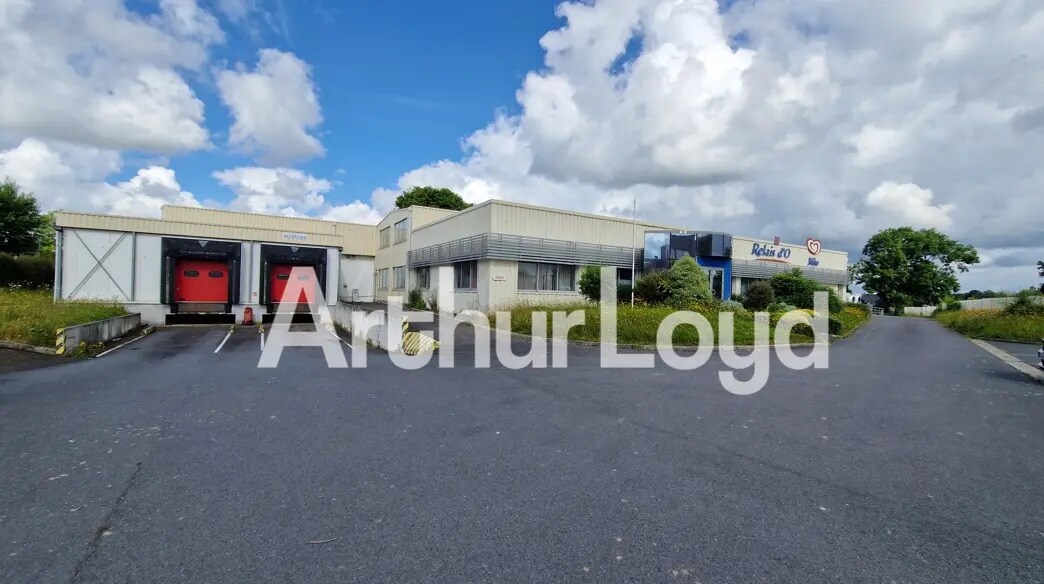 Industrial in Bayeux for sale Building Photo- Image 1 of 7