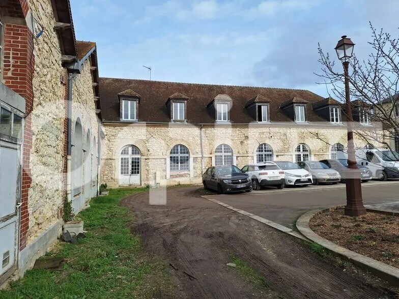 Office in Compiègne for sale - Building Photo - Image 3 of 4