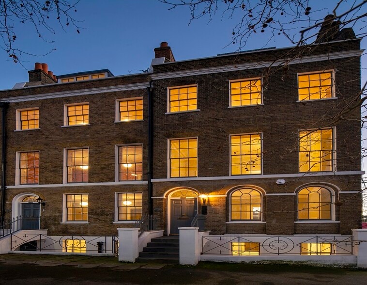 243-245 Kennington Ln, London for sale - Building Photo - Image 2 of 14