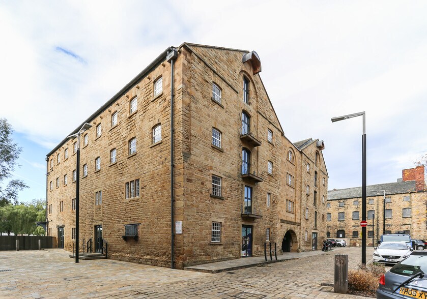 Navigation Walk, Wakefield, WYK WF1 5RH