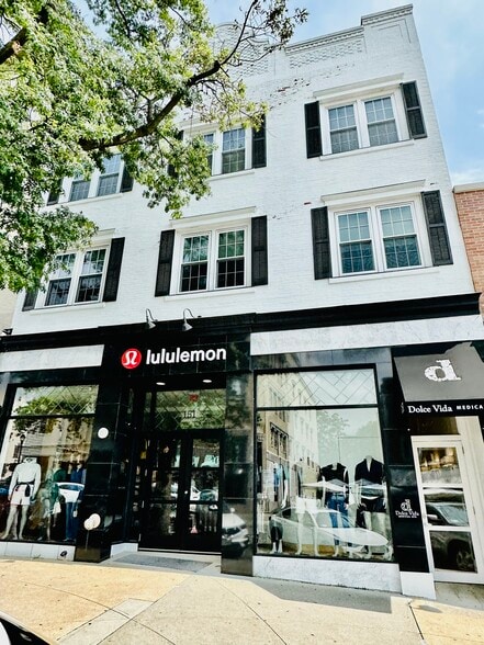 151 Greenwich Ave, Greenwich, CT for sale - Building Photo - Image 1 of 1