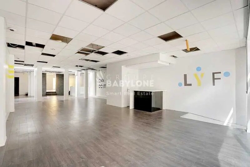 Retail in Malakoff for lease - Interior Photo - Image 3 of 8
