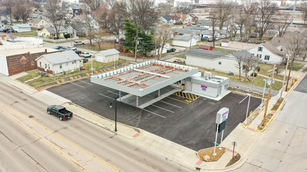 711 S Central Ave, Roxana, IL for sale - Building Photo - Image 1 of 34