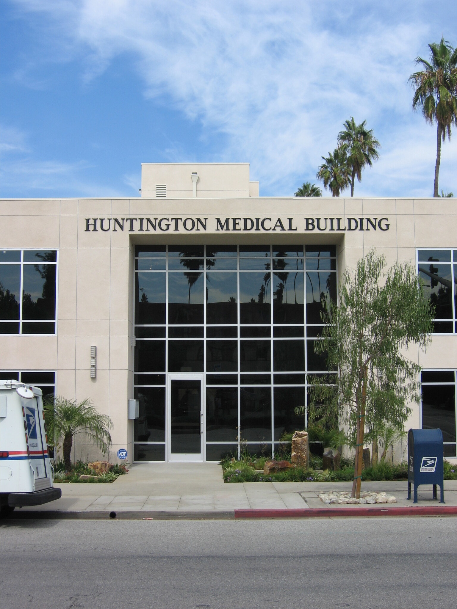 1932-1936 Huntington Dr, South Pasadena, CA for lease Building Photo- Image 1 of 10