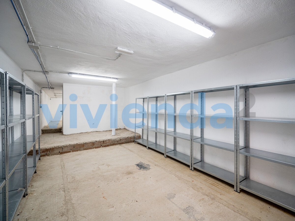 Madrid, MAD 28044 - Unit 1 -  - Interior Photo - Image 1 of 6