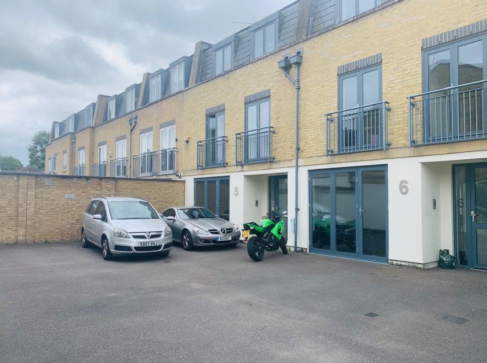 103-107 Brighton Rd, Surbiton for sale Primary Photo- Image 1 of 1