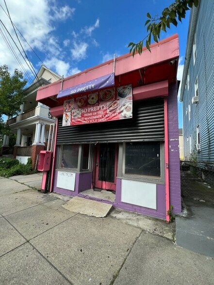 351 Douglas Ave, Providence, RI for sale - Building Photo - Image 1 of 1