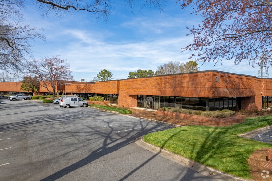 5555 Oakbrook Pky, Norcross, GA for sale - Building Photo - Image 1 of 1