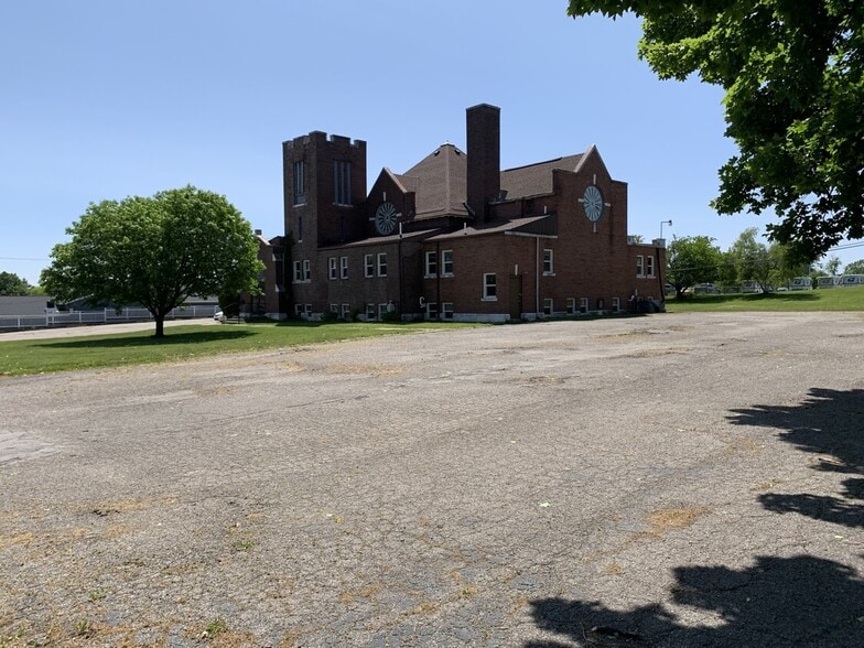 4494 Morrish Rd, Swartz Creek, MI for sale - Building Photo - Image 2 of 6