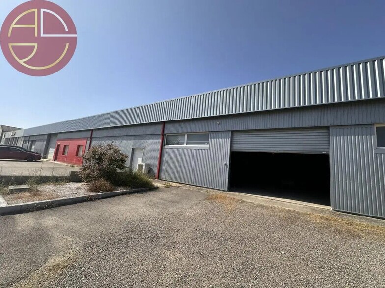 Industrial in L'ISLE-JOURDAIN for lease - Building Photo - Image 1 of 9