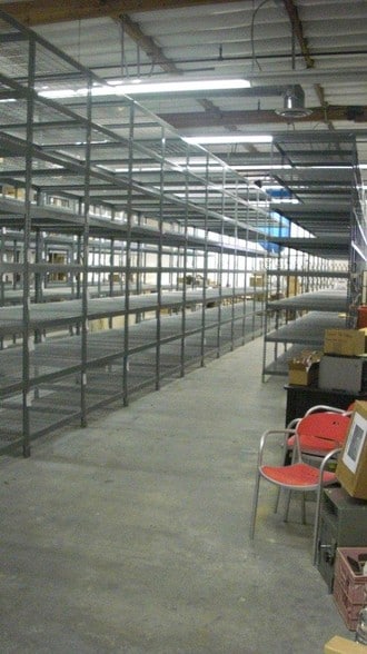 20938 Osborne St, Canoga Park, CA for sale - Building Photo - Image 3 of 25