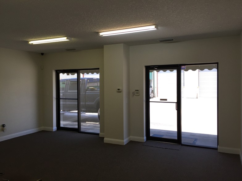 445 Tresca Rd, Jacksonville, FL for sale - Interior Photo - Image 3 of 8