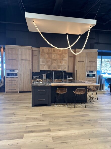 5801-5821 Mcwhinney Blvd, Loveland, CO for lease - Building Photo - Image 1 of 11