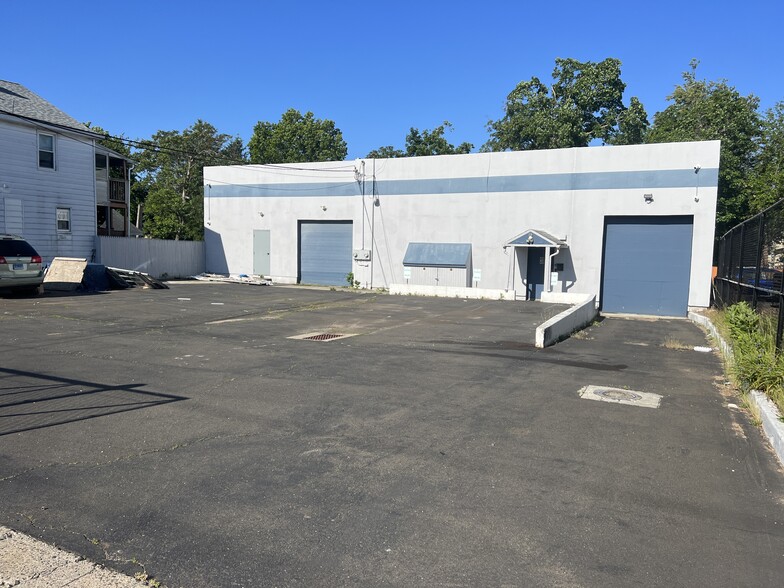 46 Clinton Ave, New Haven, CT 06513 - Flex for Lease | LoopNet