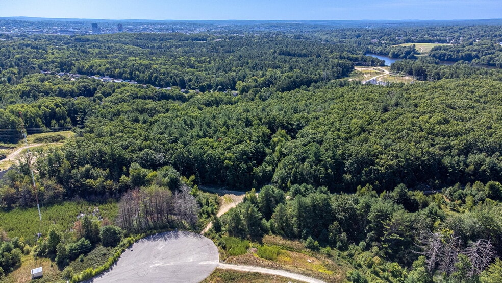 6 Tower Ln, Goffstown, NH for sale - Building Photo - Image 1 of 1