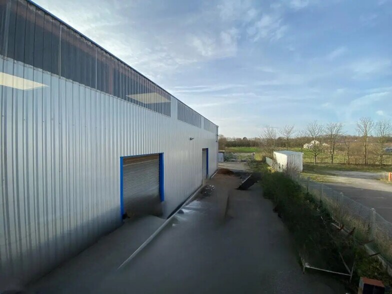 Office in Téteghem-Coudekerque-Village for lease - Building Photo - Image 2 of 7