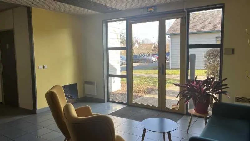 Office in Olivet for lease - Interior Photo - Image 2 of 6