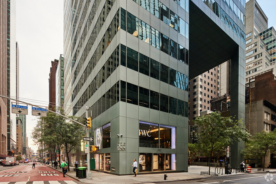 535 Madison Ave, New York, NY for lease - Building Photo - Image 1 of 10