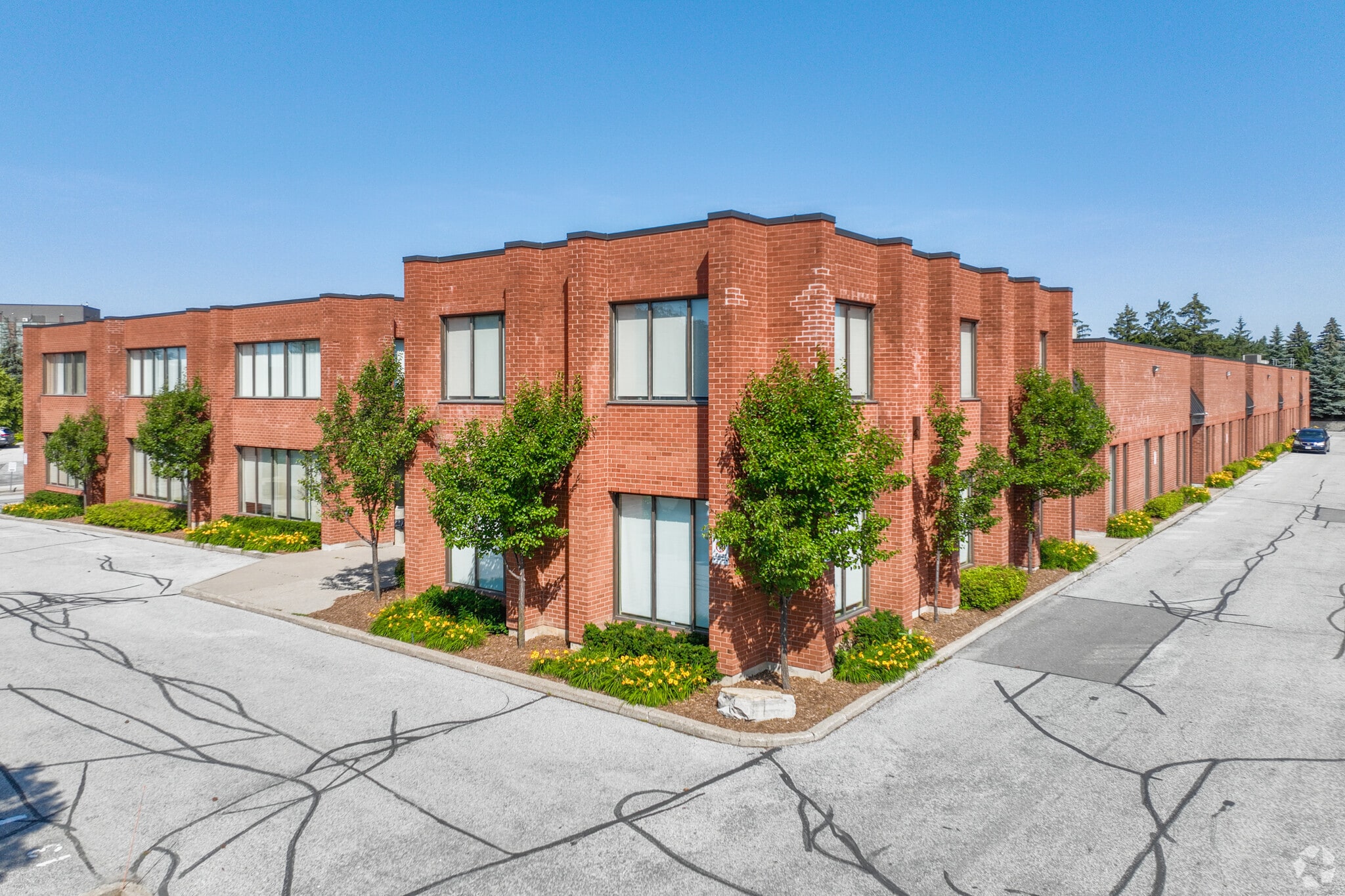 110 Jardin Dr, Concord, ON for lease Primary Photo- Image 1 of 7