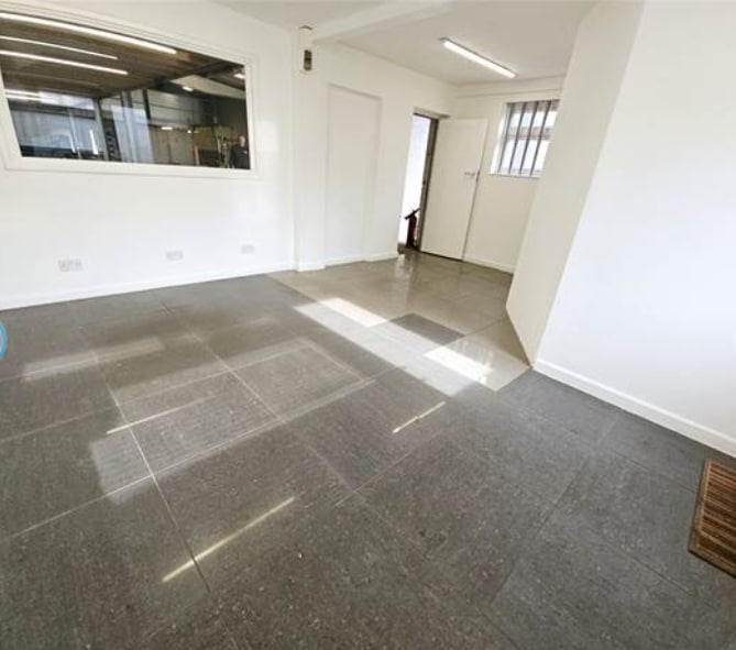 7 Star Ln, Southend-On-Sea for lease Interior Photo- Image 1 of 5