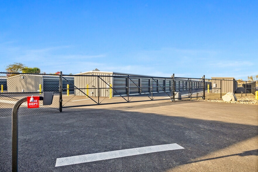 12755 Clow Corner Rd, Dallas, OR for sale - Building Photo - Image 3 of 20