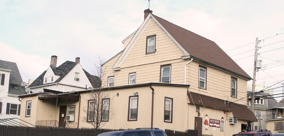 80 S Regent St, Port Chester, NY for sale - Primary Photo - Image 1 of 1