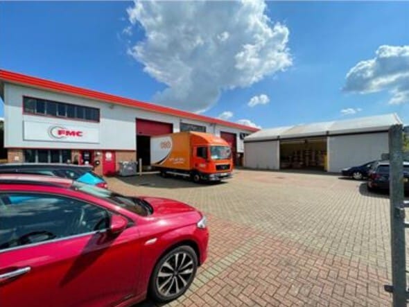 5-7 Eden Way, Leighton Buzzard for sale - Primary Photo - Image 1 of 1