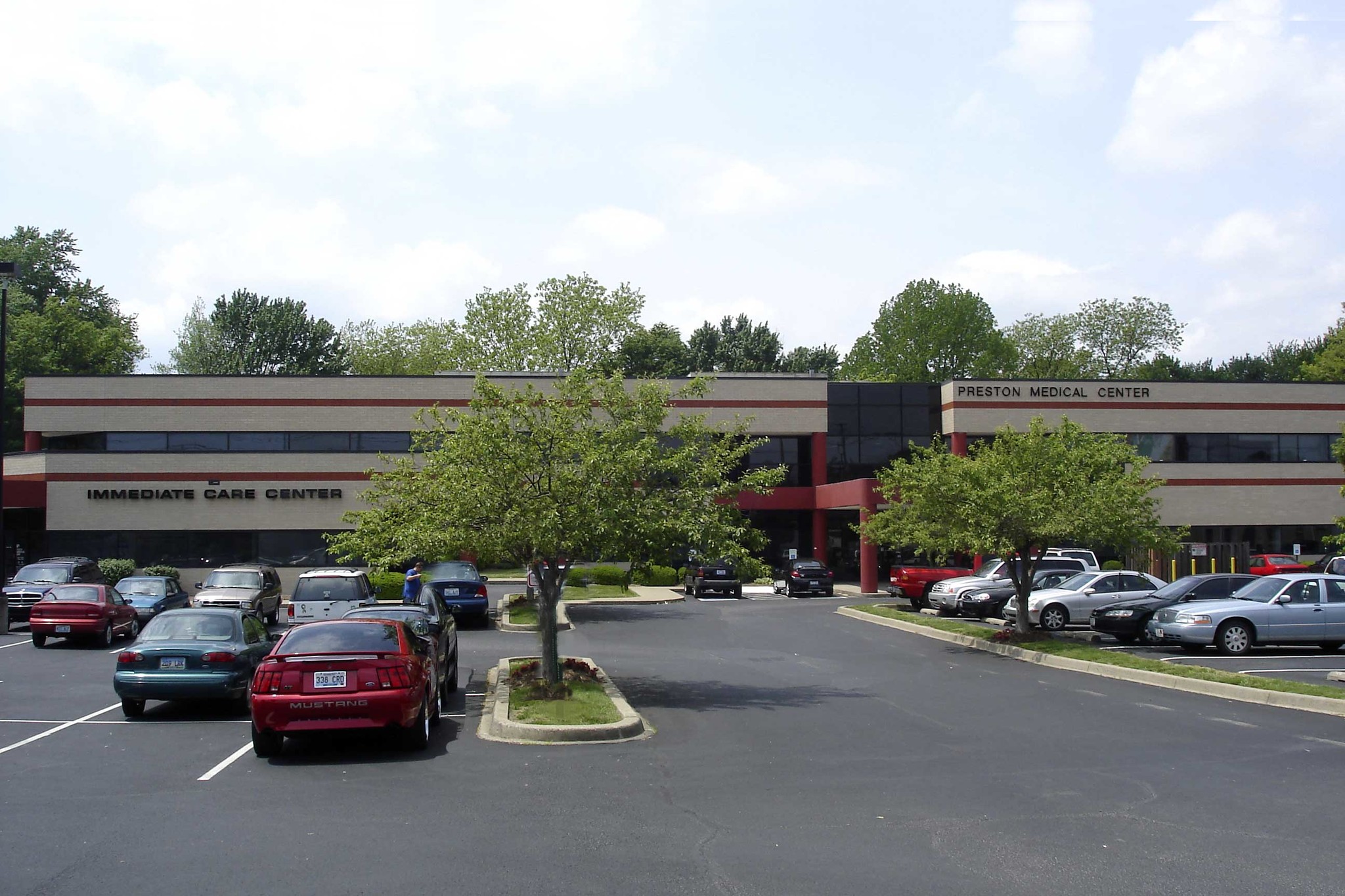 7926 Preston Hwy, Louisville, KY for lease Building Photo- Image 1 of 2