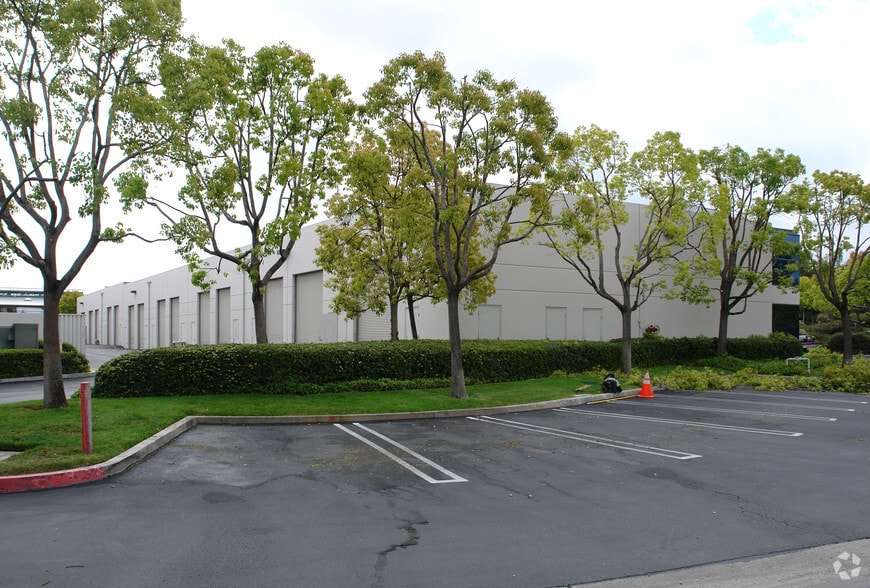 12625 Danielson Ct, Poway, CA for lease - Building Photo - Image 2 of 2