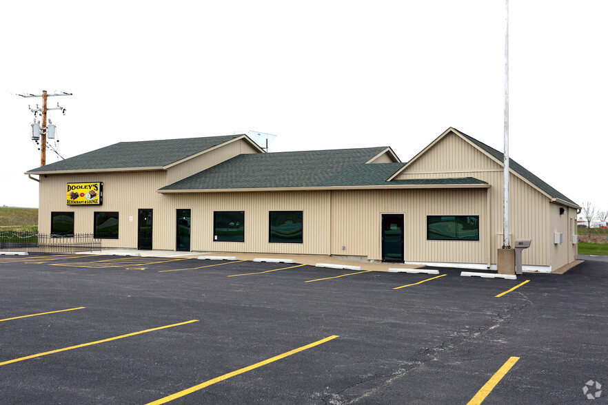 1500 E LeClaire Rd, Eldridge, IA for sale - Primary Photo - Image 1 of 1