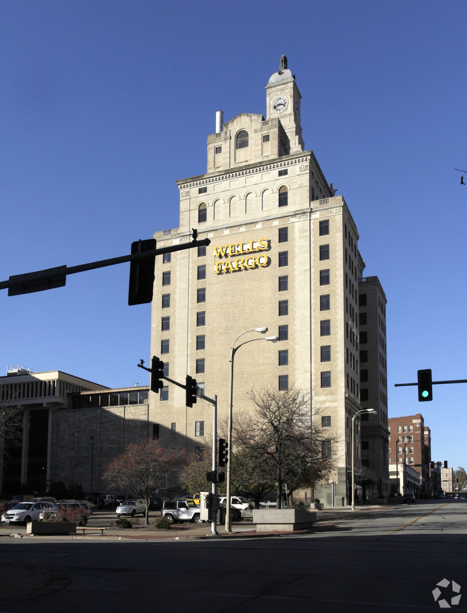 203 W 3rd St, Davenport, IA for sale Primary Photo- Image 1 of 1