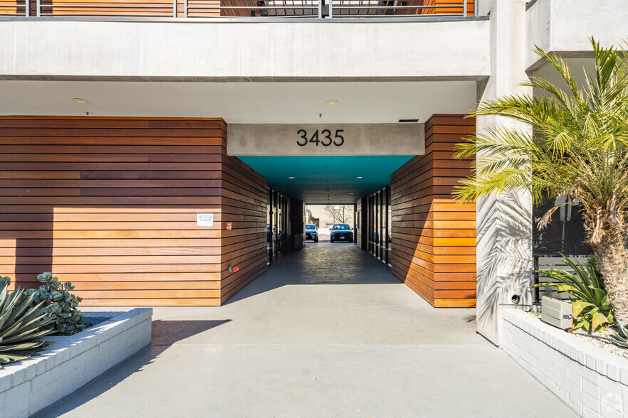 3435 Ocean Park Blvd, Santa Monica, CA for lease - Building Photo - Image 2 of 4