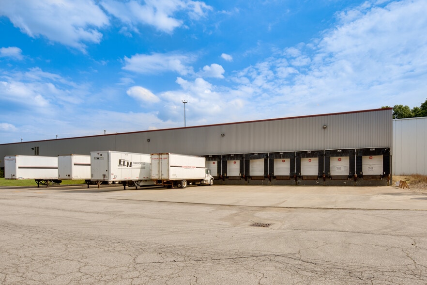 9300 Dutton Dr, Twinsburg, OH for lease - Building Photo - Image 3 of 9