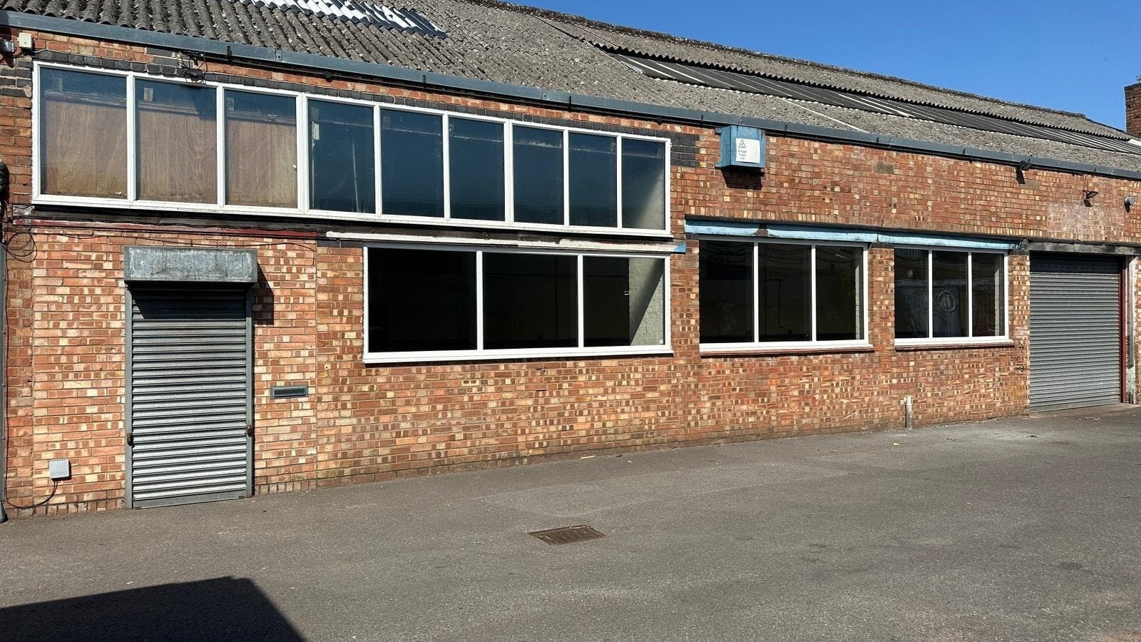 213 Torrington Av, Coventry for lease Building Photo- Image 1 of 10