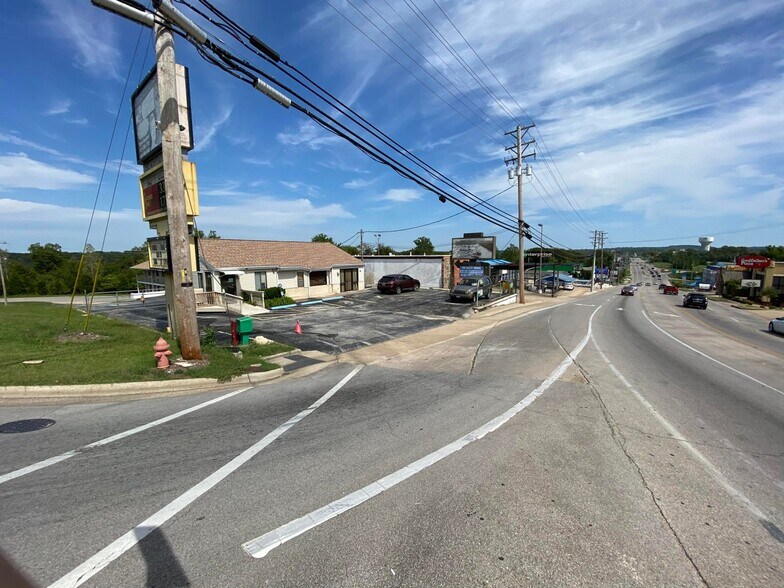 1033 W Main St, Branson, MO for sale - Primary Photo - Image 2 of 12